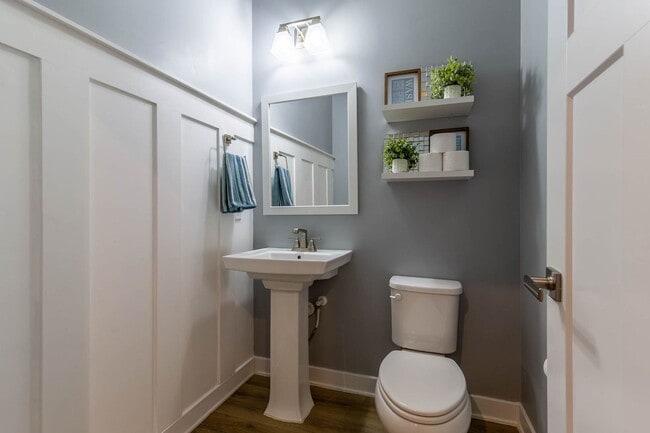 Building Photo - 5BR/3.5BA In Smyrna