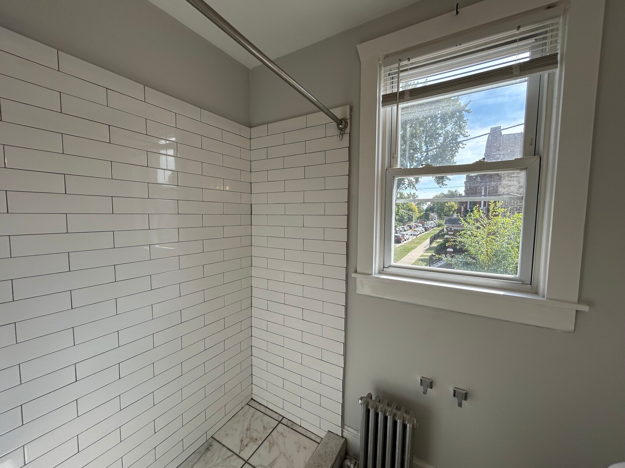Building Photo - 2548 N Kildare Ave