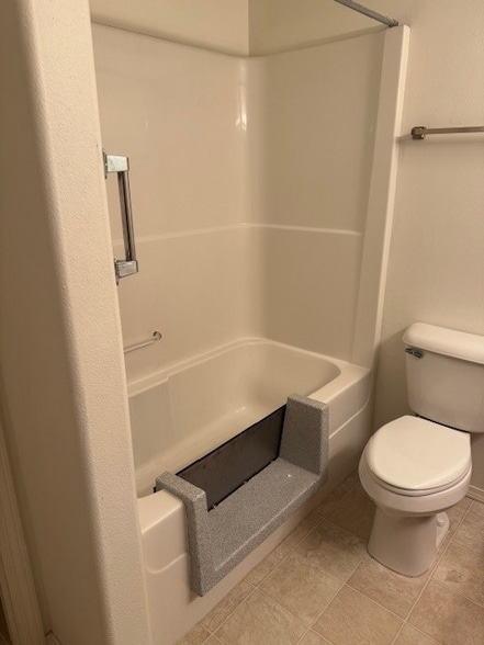 Building Photo - 215 Fox Hollow Ln