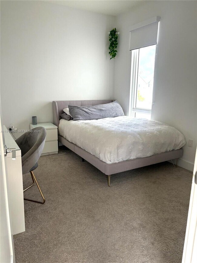 Building Photo - 10265 NW 63rd Terrace