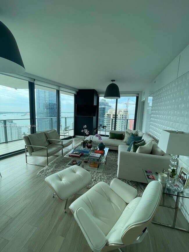 Building Photo - 1300 S Miami Ave