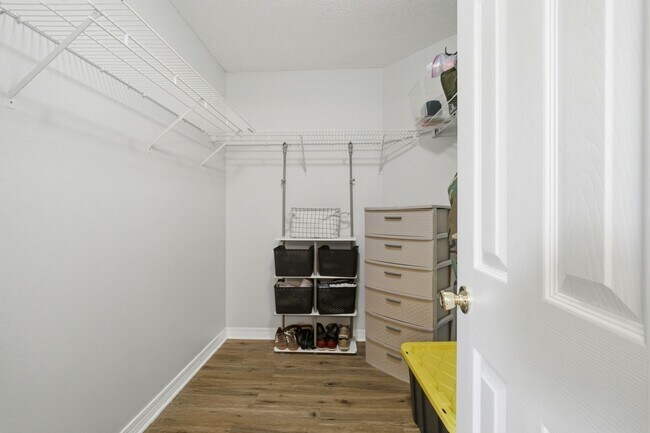 Building Photo - 519 Batten Blvd