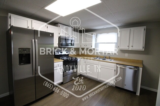 Building Photo - 165 Tallent Way
