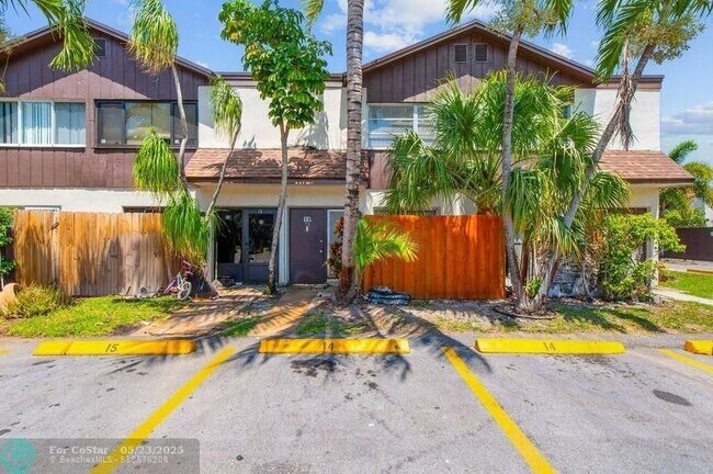 Primary Photo - 3200 NW 5th Terrace