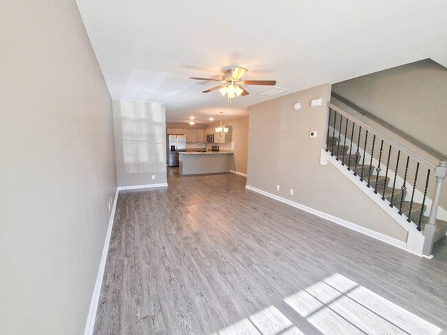 Building Photo - Pet Friendly Two Bedroom!