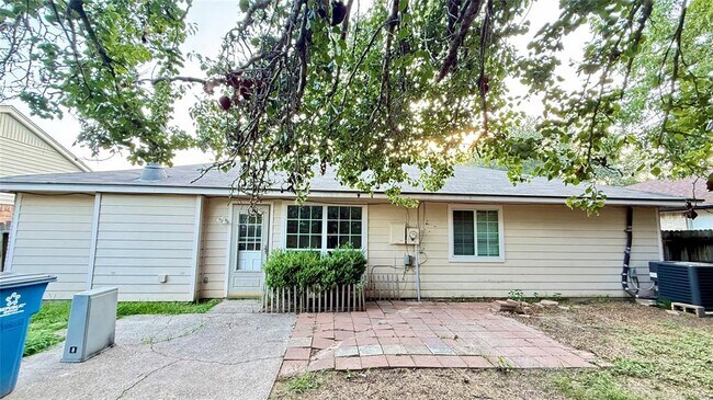 Building Photo - 21318 Bridgepoint Ln