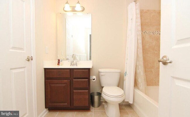 Building Photo - 7548 Honey Locust Ln