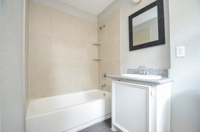 Building Photo - 206 Winkin Ave