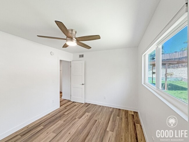Building Photo - Modern 3B/2BA Home in Quiet Neighborhood with Private Yards and 2-Car Attached Garage
