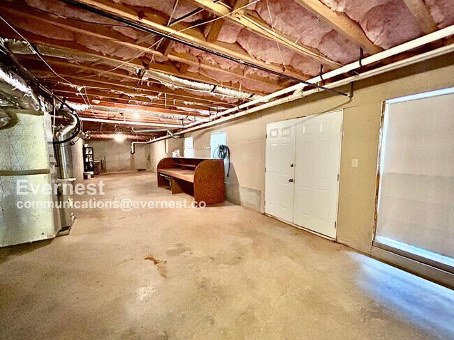 Building Photo - 2835 Commons Dr