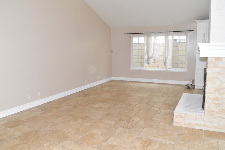 Building Photo - 13247 Semora Pl