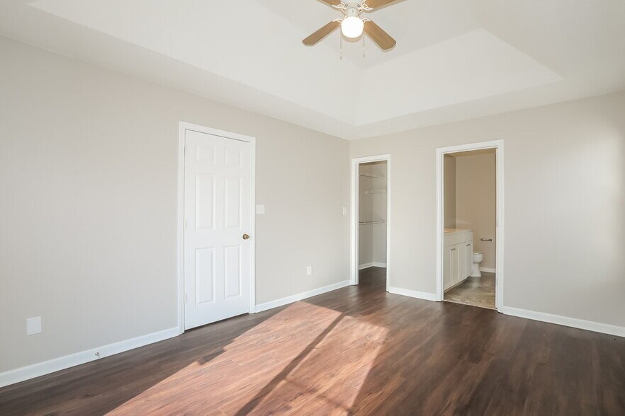 Building Photo - 231 Carson's Cove