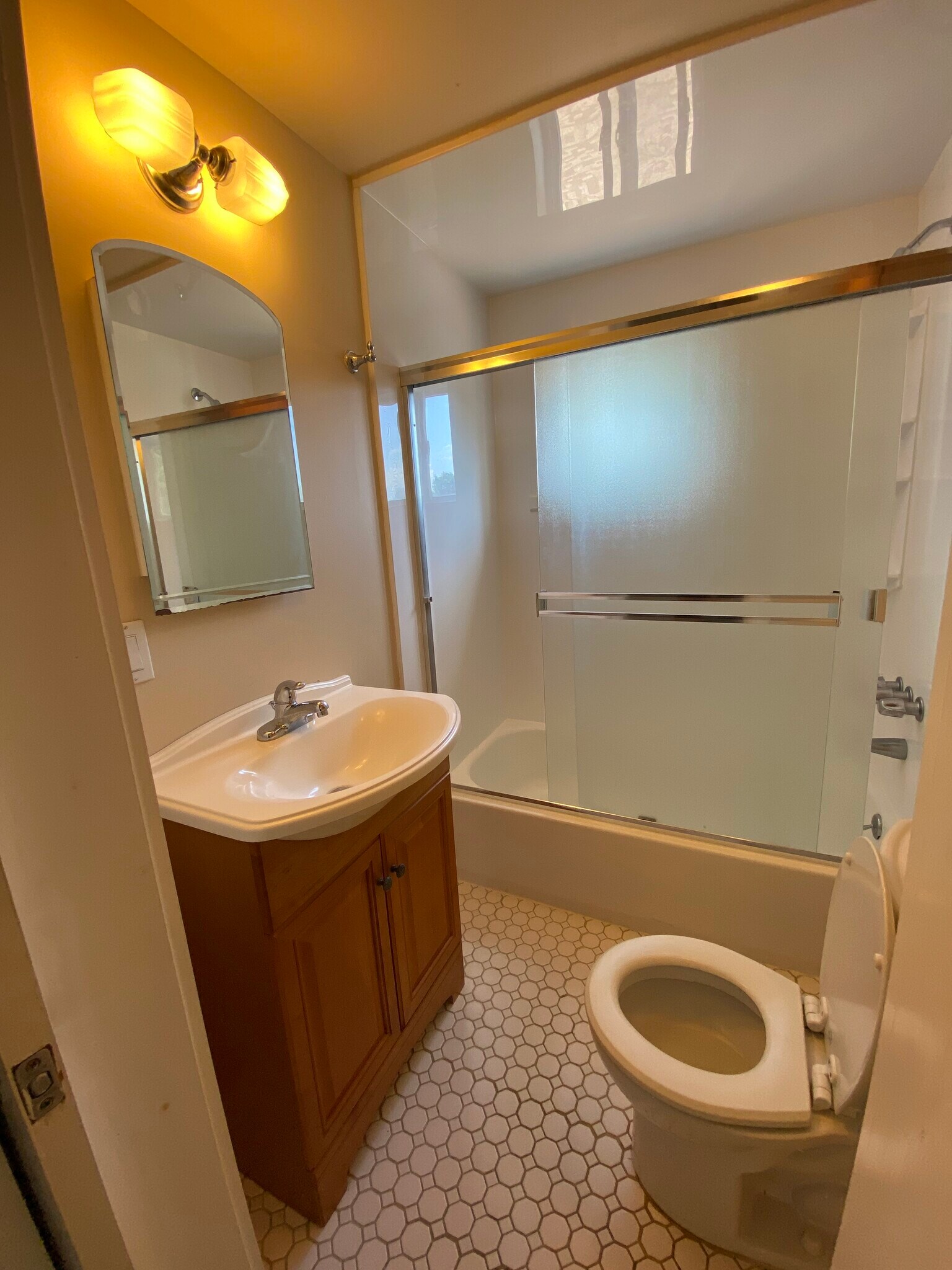 Building Photo - 261 Main St