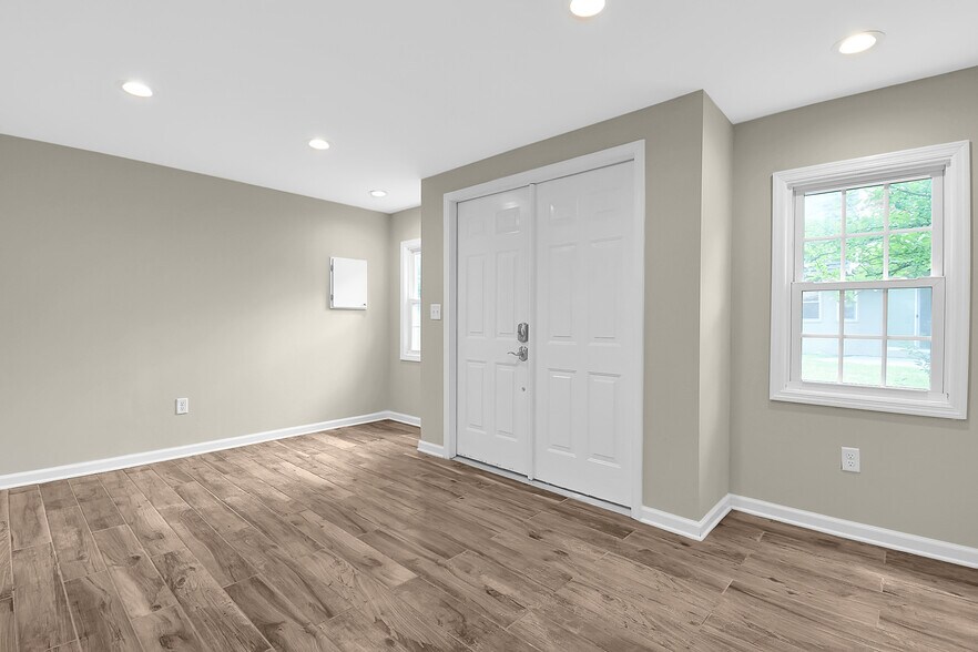 Building Photo - 7002 Wethersfield Pl