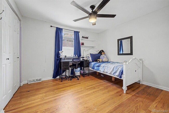 Building Photo - 11467 E Amherst Cir S