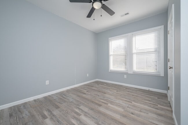 Building Photo - 206 Boundary Dr