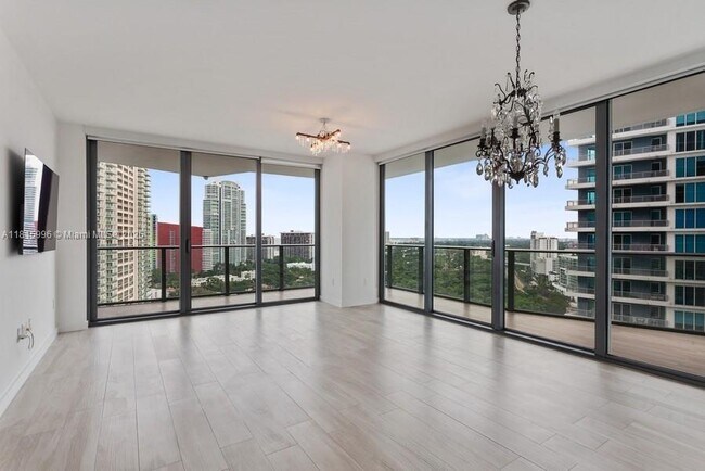 Primary Photo - 1300 S Miami Ave