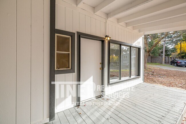 Building Photo - 4910 Gastman Way