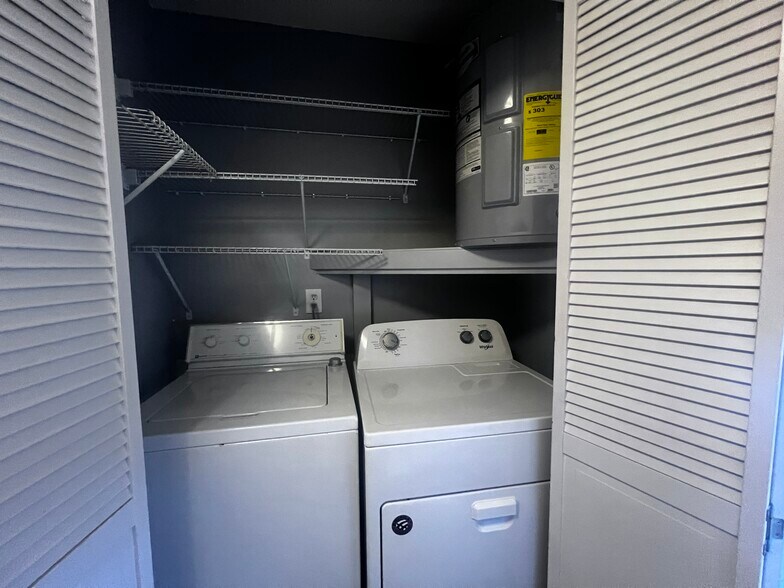 Building Photo - 1511 Willoughby Pk Ct