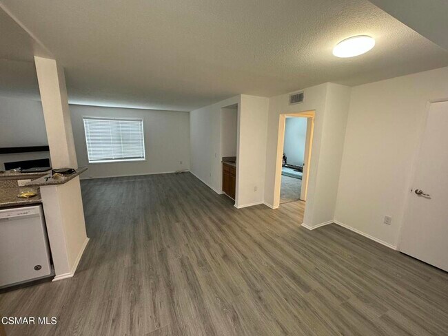 Primary Photo - 13042 Riverside Dr