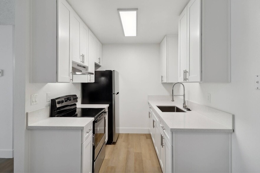 Building Photo - Terre at 1019 Peach