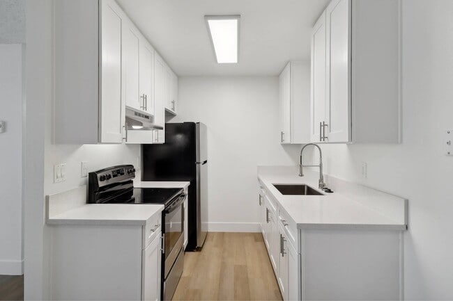 Building Photo - Terre at 1019 Peach