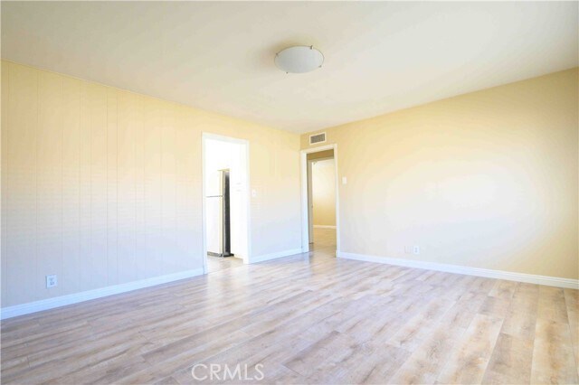 Building Photo - 738 S Chapel Ave