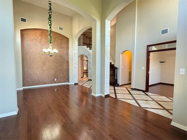 Building Photo - 15533 Brodick Dr