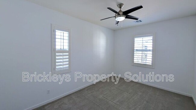 Building Photo - 2632 S Tobin
