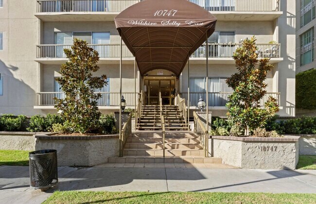 Building Photo - 10747 Wilshire Blvd