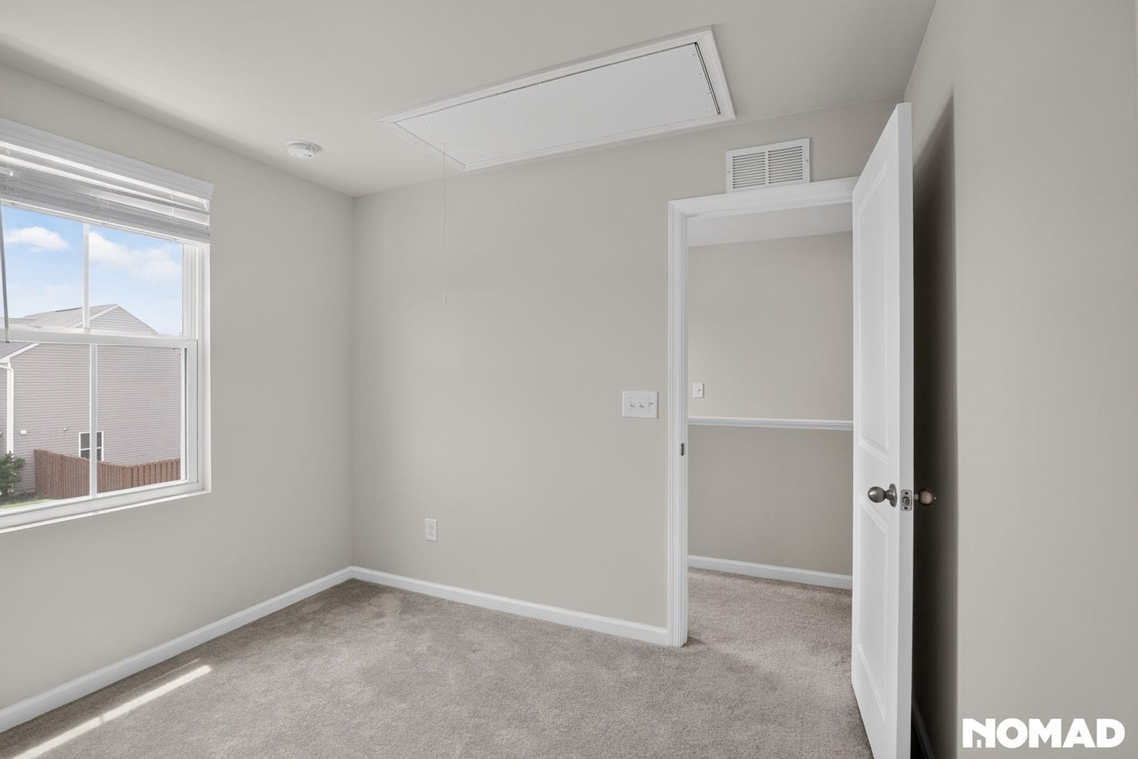 Building Photo - 200 Harvest Hl Ln