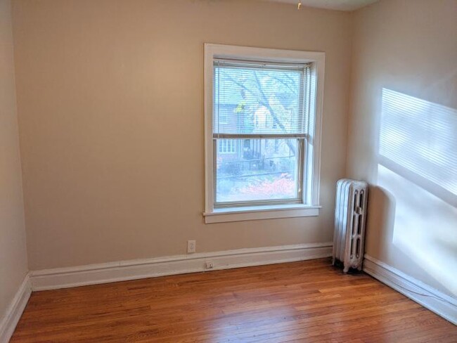 Building Photo - 1 bedroom in Evanston IL 60202