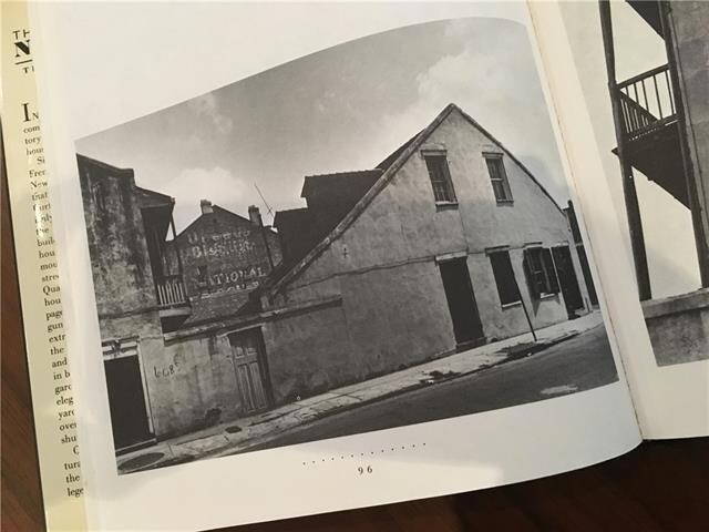 Building Photo - 606 Burgundy St