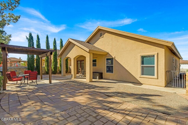 Building Photo - 3220 Scarlet Point Dr