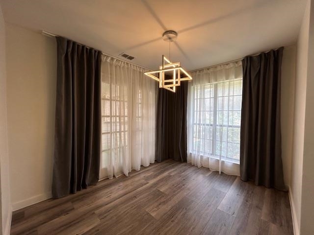 Building Photo - 200 Martingale