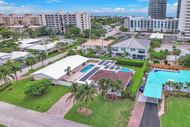 Building Photo - 2212 NE 32nd Ave