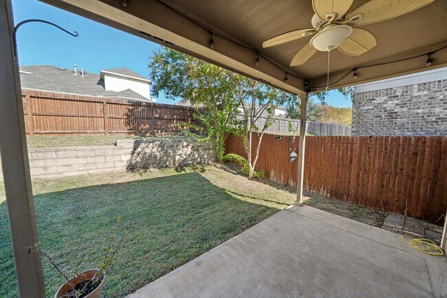 Building Photo - Beautiful Home in the Highly Desirable Ala...