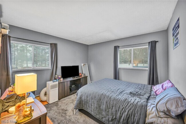 Building Photo - 5200 Royalton Rd