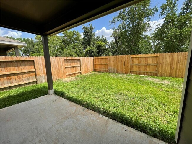 Building Photo - 9765 Grosbeak Ln