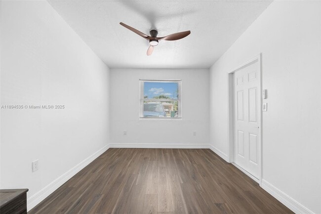Building Photo - 6381 SW 39th St