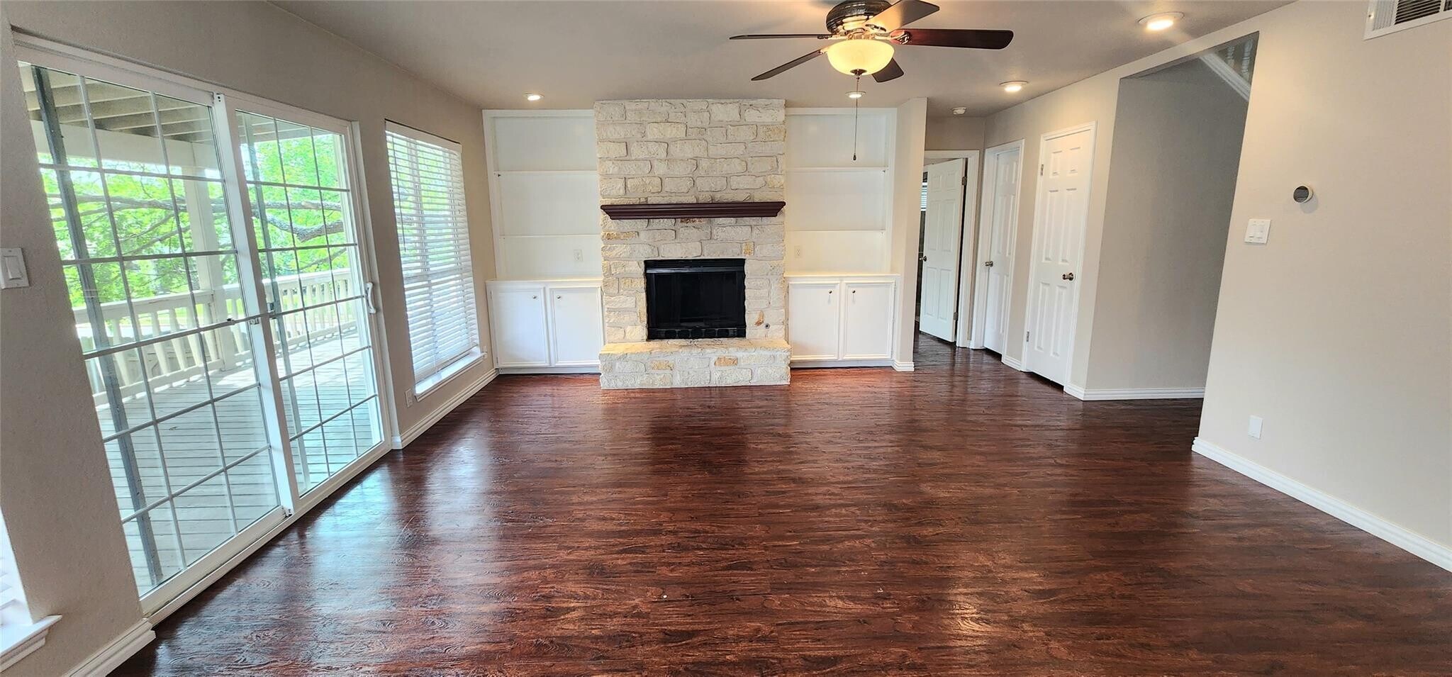 Building Photo - 1701 Brokenshoe Dr