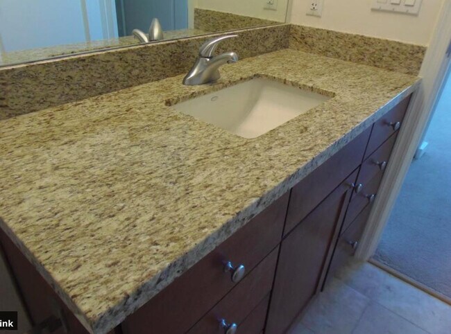 Building Photo - 310 S 4th St