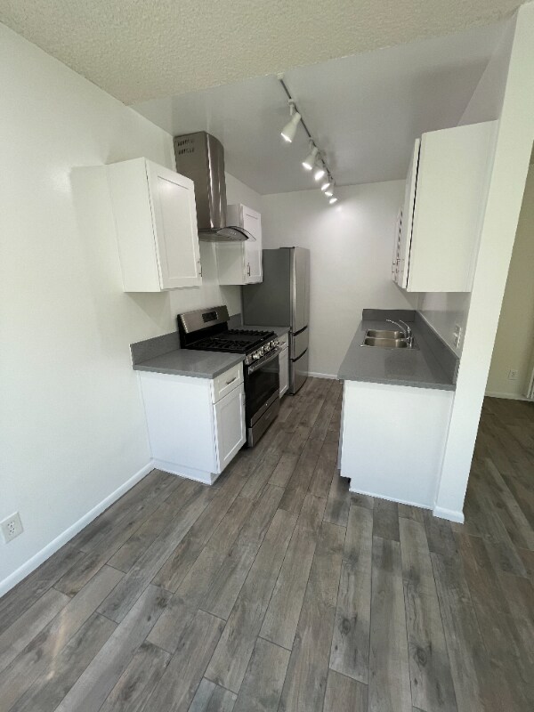 Building Photo - 1333 9th St