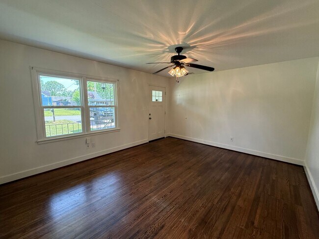 Building Photo - 1505 Turman St Chattanooga