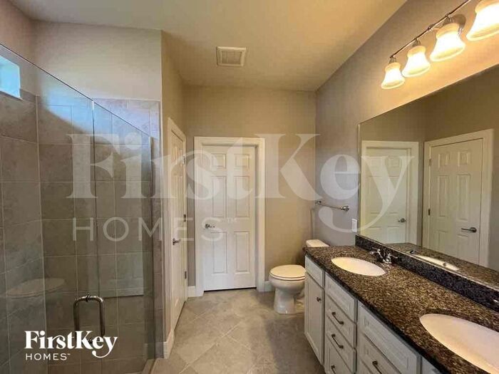 Building Photo - 2535 Marton Oak Blvd