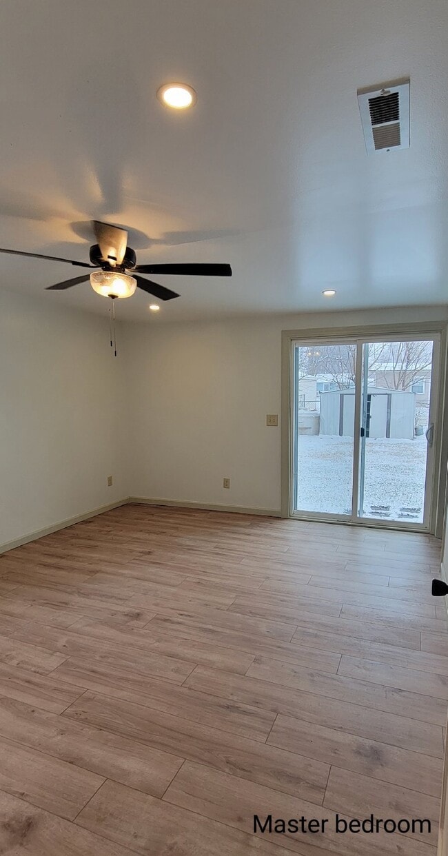 Building Photo - 1228 Garden Ln