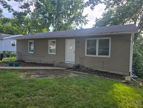 Building Photo - 4502 Waterloo Dr