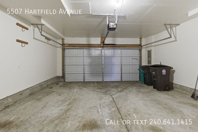 Building Photo - 5507 Hartfield Ave