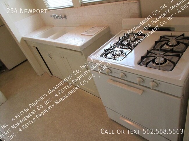 Building Photo - 234 Newport-