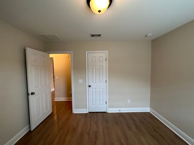Building Photo - 3 bed 2 bathroom home in Avalon Estates in Milton!